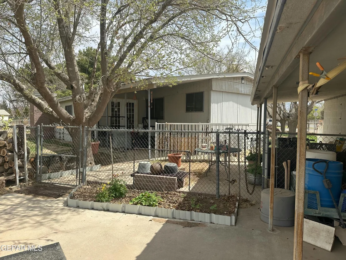 Photo of 8701 Hickory Lane