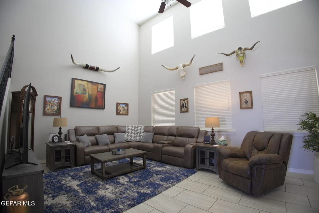 Photo of 987 GRANDEVOLE Drive