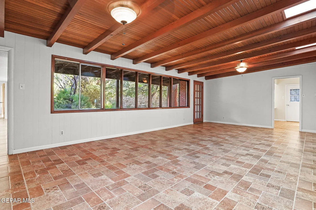 Photo of 416 POCANO Lane