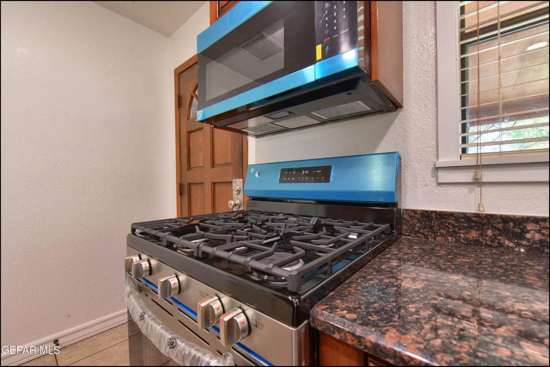 Photo of 6525 UPPER VALLEY Road