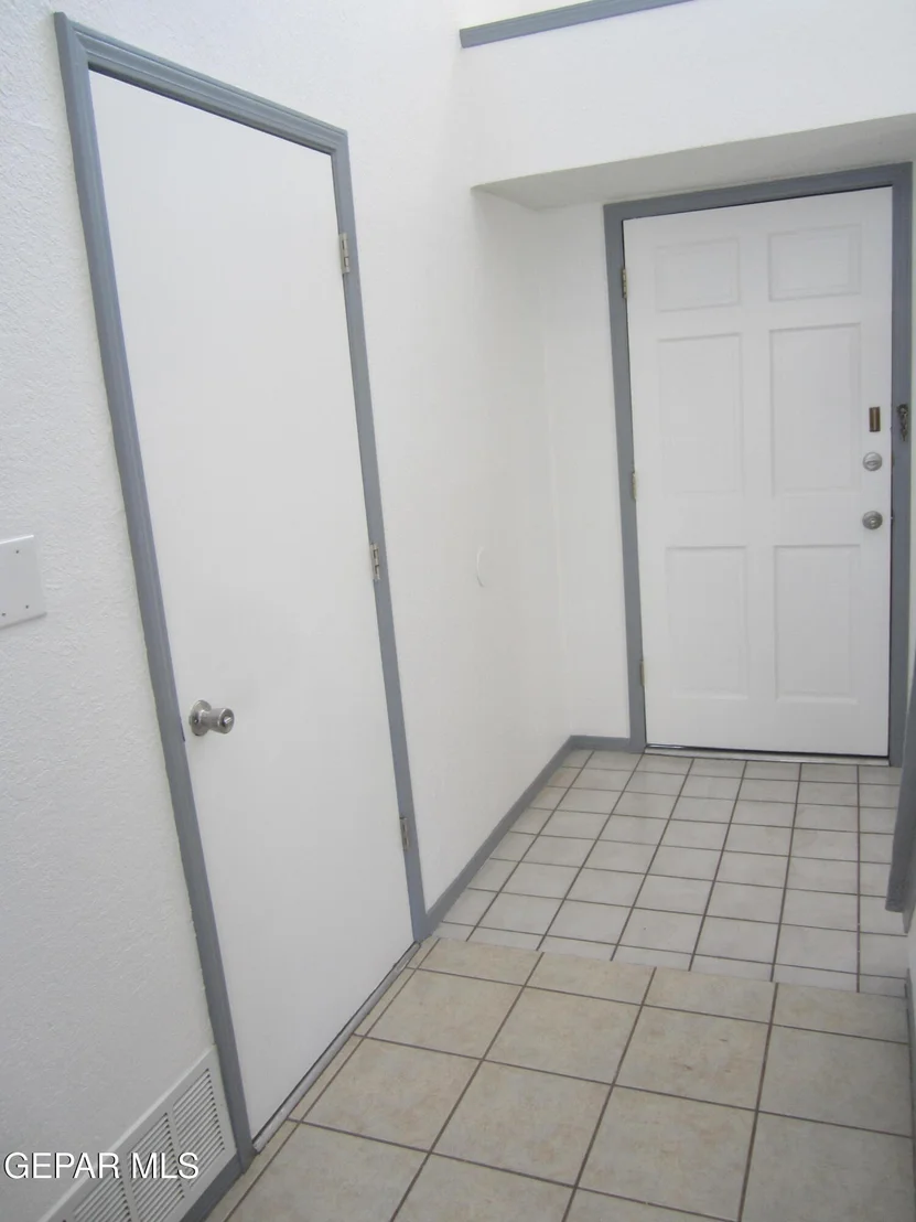 Photo of 7123 Oval Rock Drive