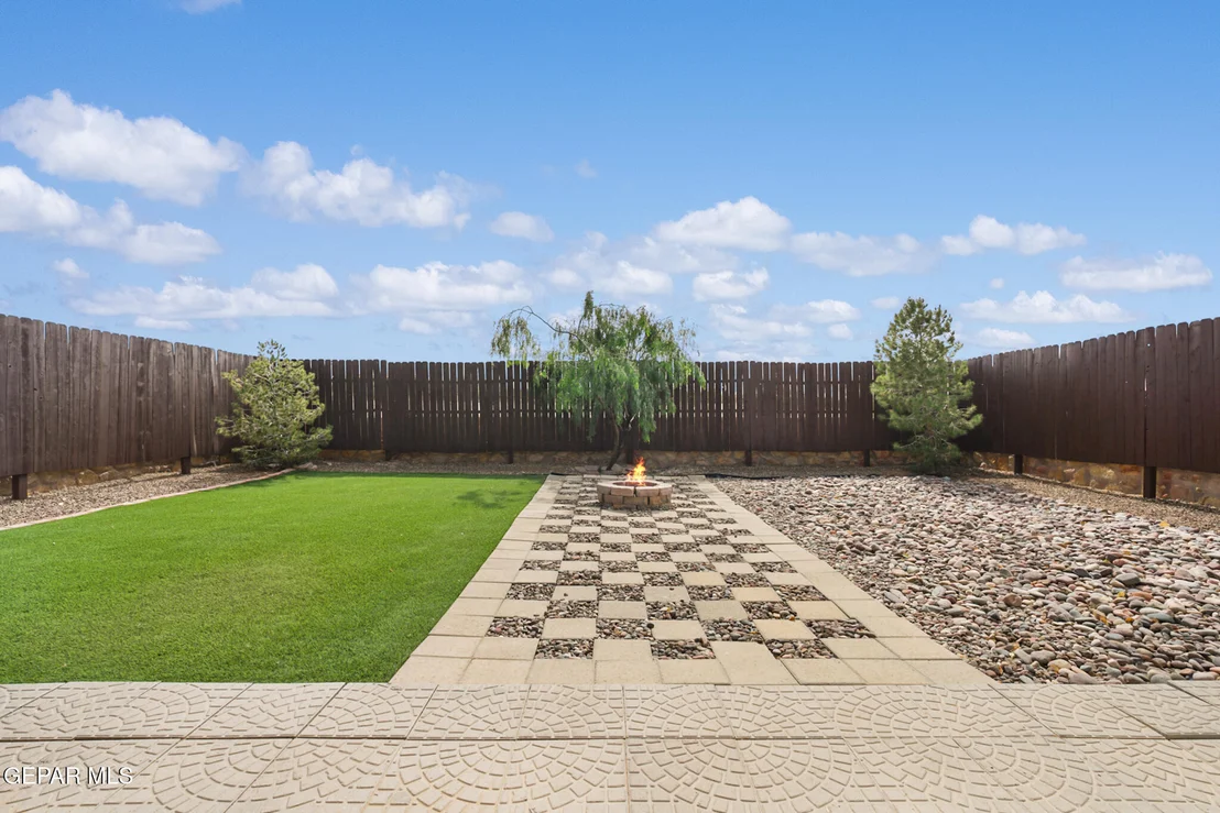 Photo of 654 DARLINGTON Drive
