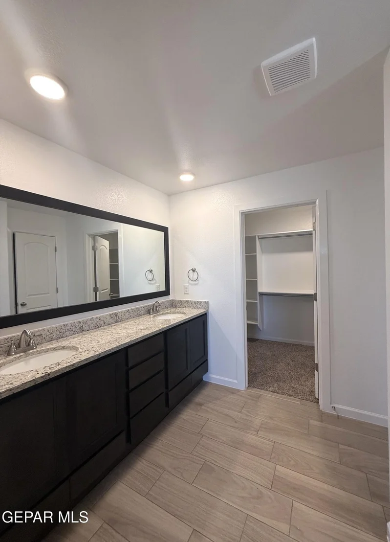 Photo of 10724 Aaron Street