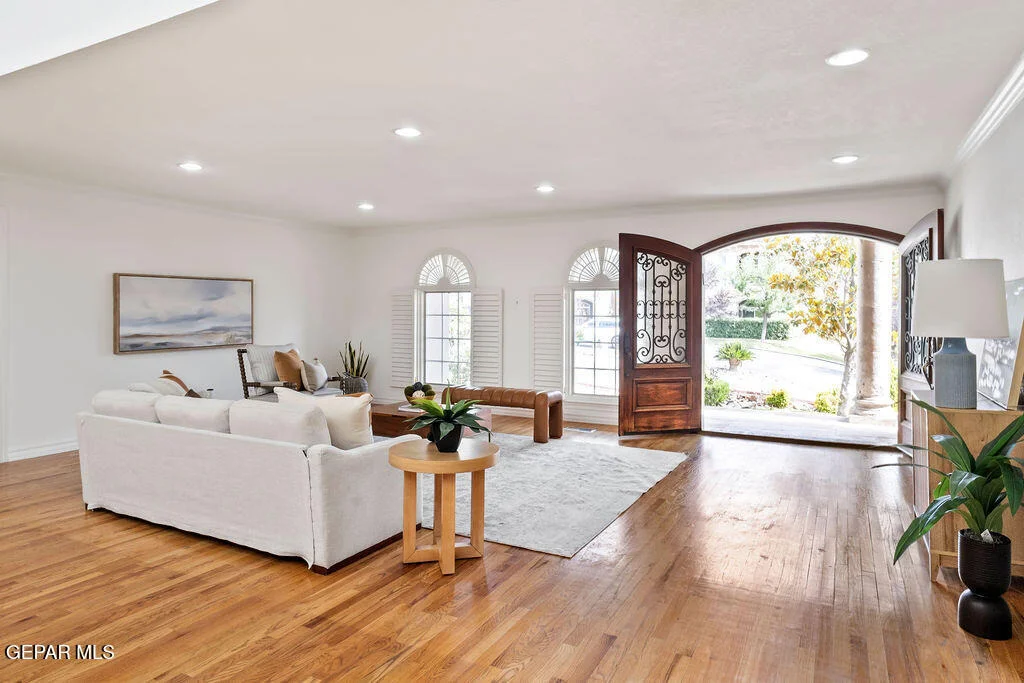 Photo of 6025 TORREY PINES Drive