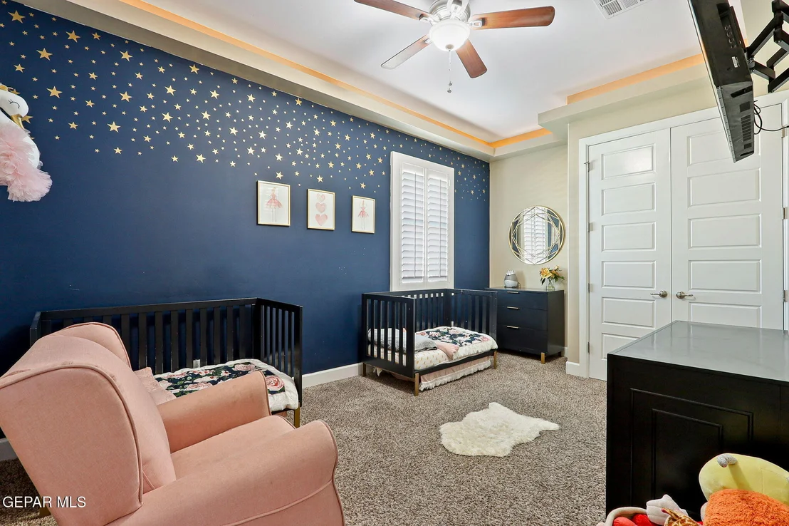 Photo of 917 Clapham Street