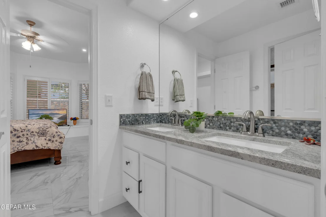 Photo of 6337 FRANKLIN RED Drive
