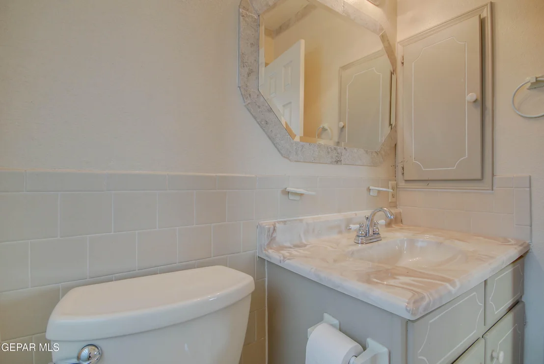 Photo of 5649 LONGVIEW Circle