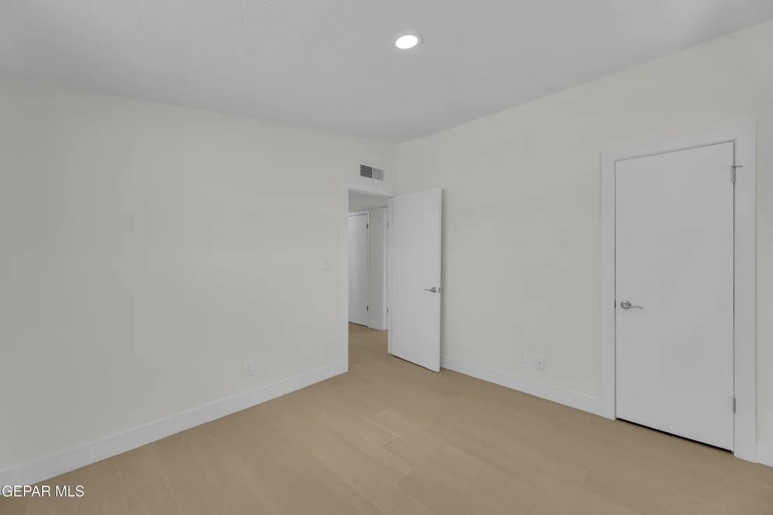 Photo of 10400 LAMBDA Drive