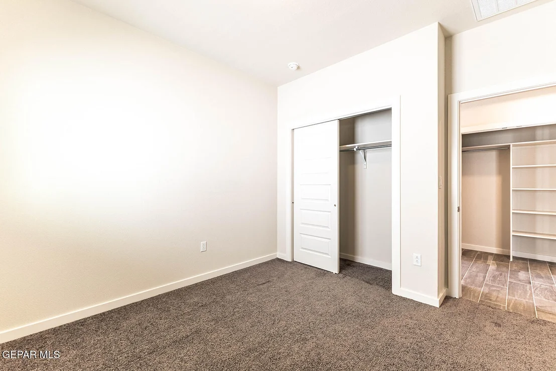 Photo of 933 Nayland Place