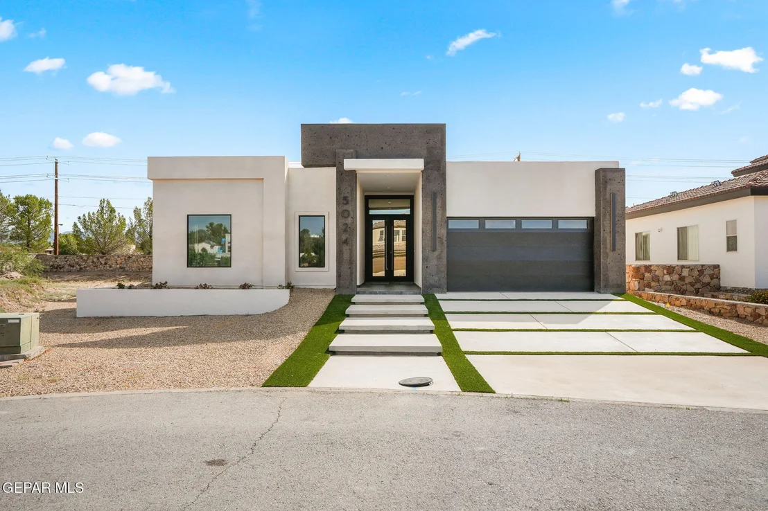 Photo of 5024 JARDINES Place