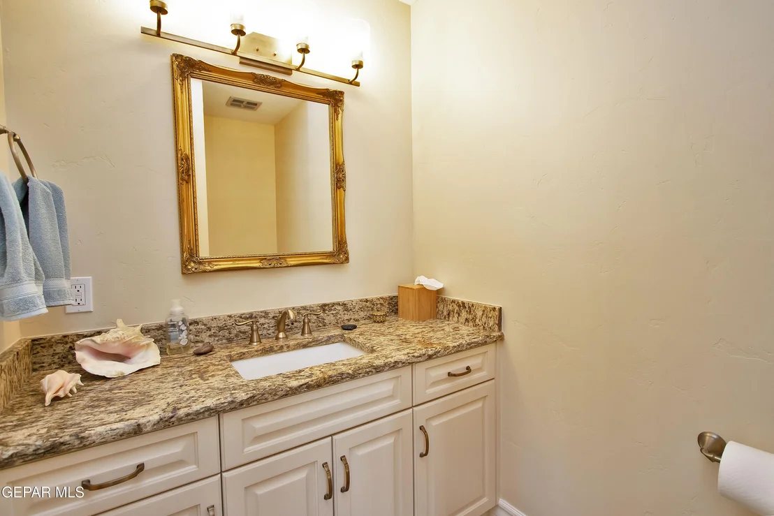 Photo of 517 Stonebluff Road