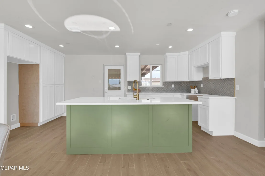 Photo of 9524 RALEIGH Drive