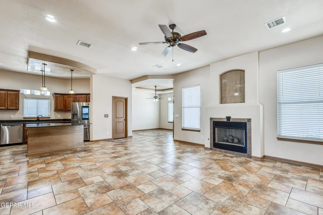 Photo of 12152 CHAPEL HILL Road