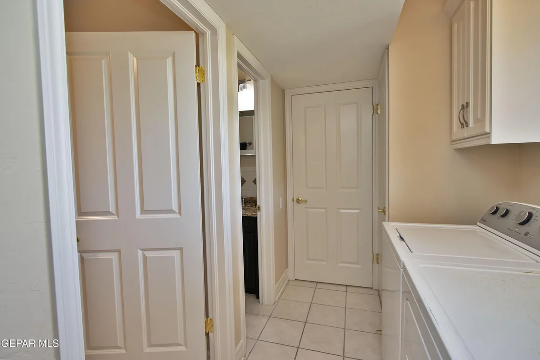 Photo of 517 Stonebluff Road