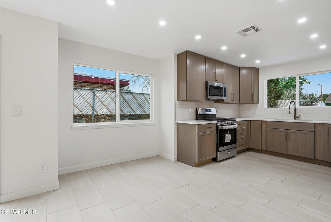 Photo of 709 FRONTERA Road