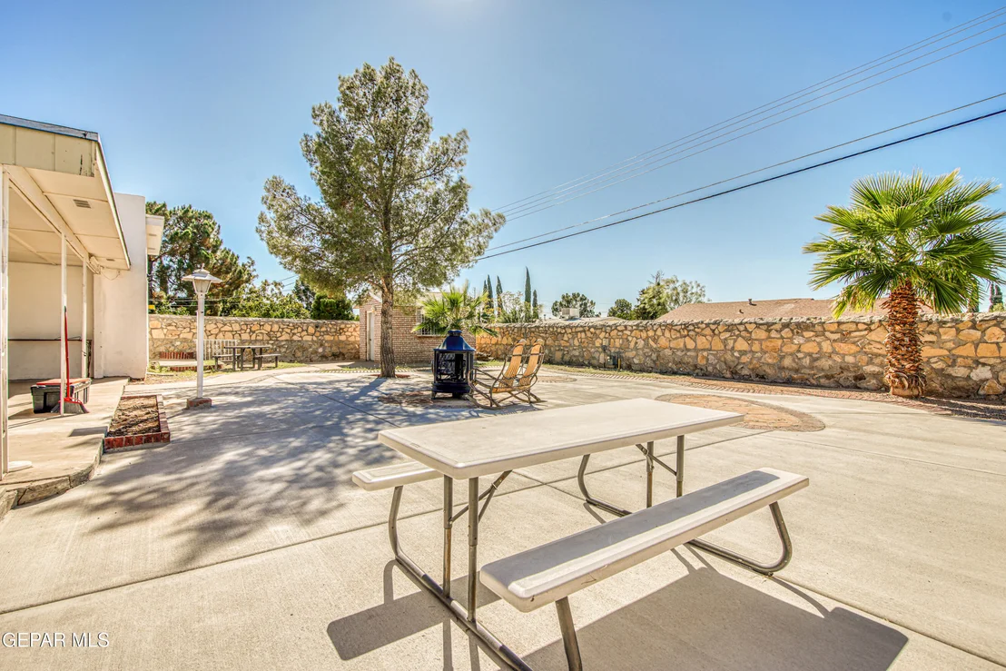 Photo of 1121 Belen Road