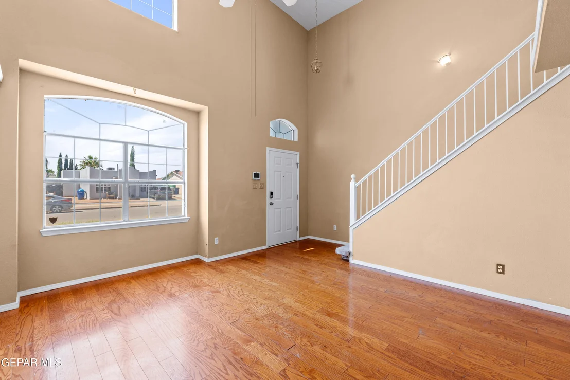 Photo of 6233 Kings Bridge Drive