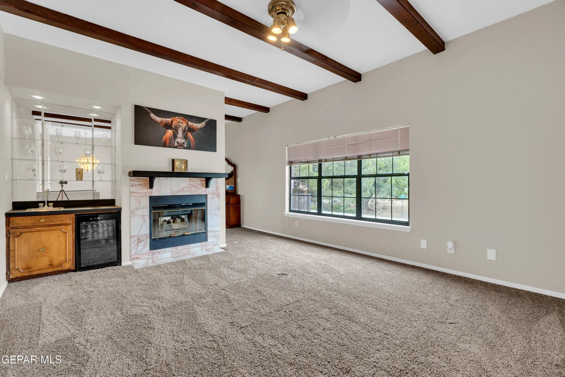 Photo of 425 VALPLANO Drive