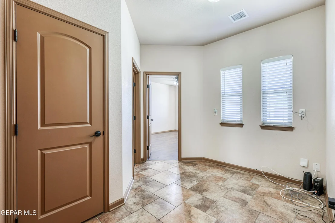 Photo of 12152 CHAPEL HILL Road