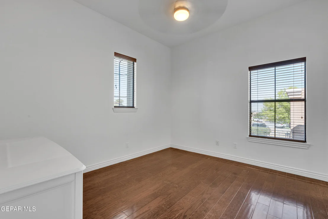 Photo of 5833 SUNDALE Road