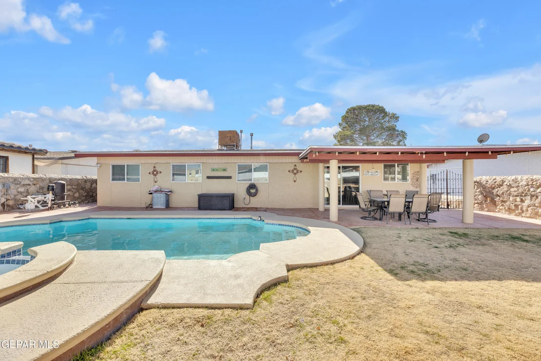 Photo of 11113 SHORELINE Drive