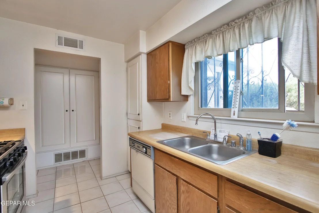 Photo of 3736 Devore Court