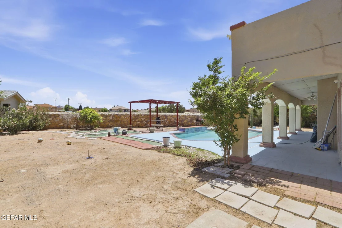 Photo of 12720 SETTING SUN Drive