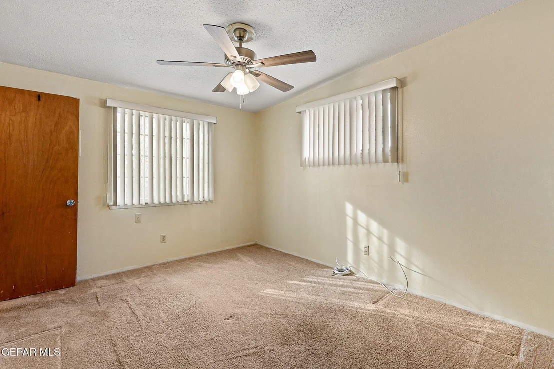 Photo of 233 MANUEL Drive