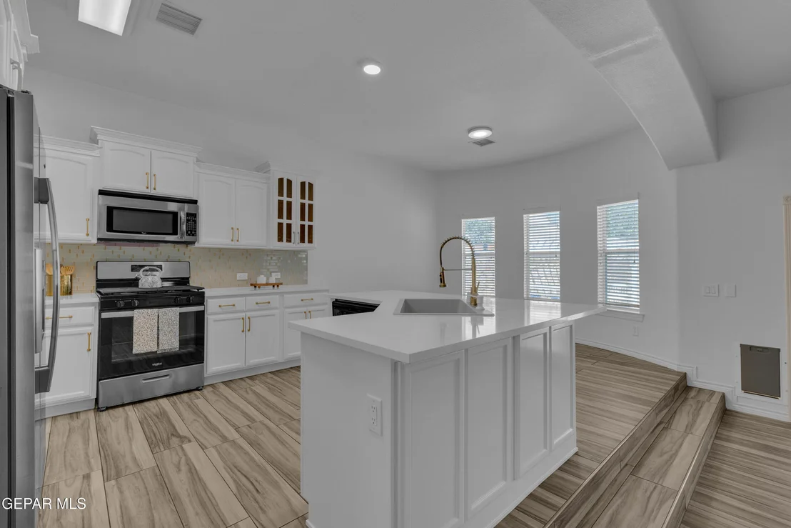 Photo of 3040 STORMY POINT Drive