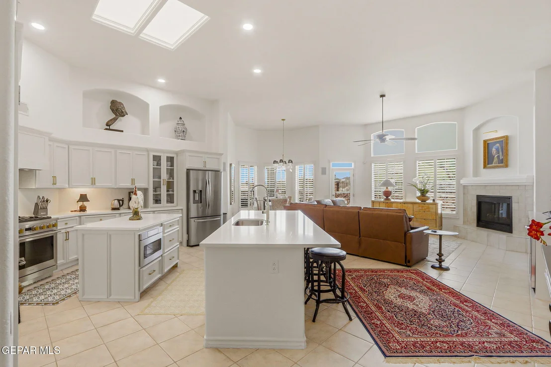 Photo of 6433 LA POSTA Drive