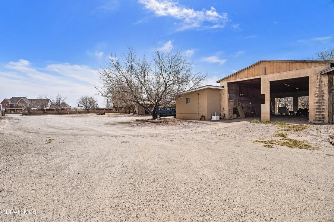 Photo of 8445 ROSEWAY Drive
