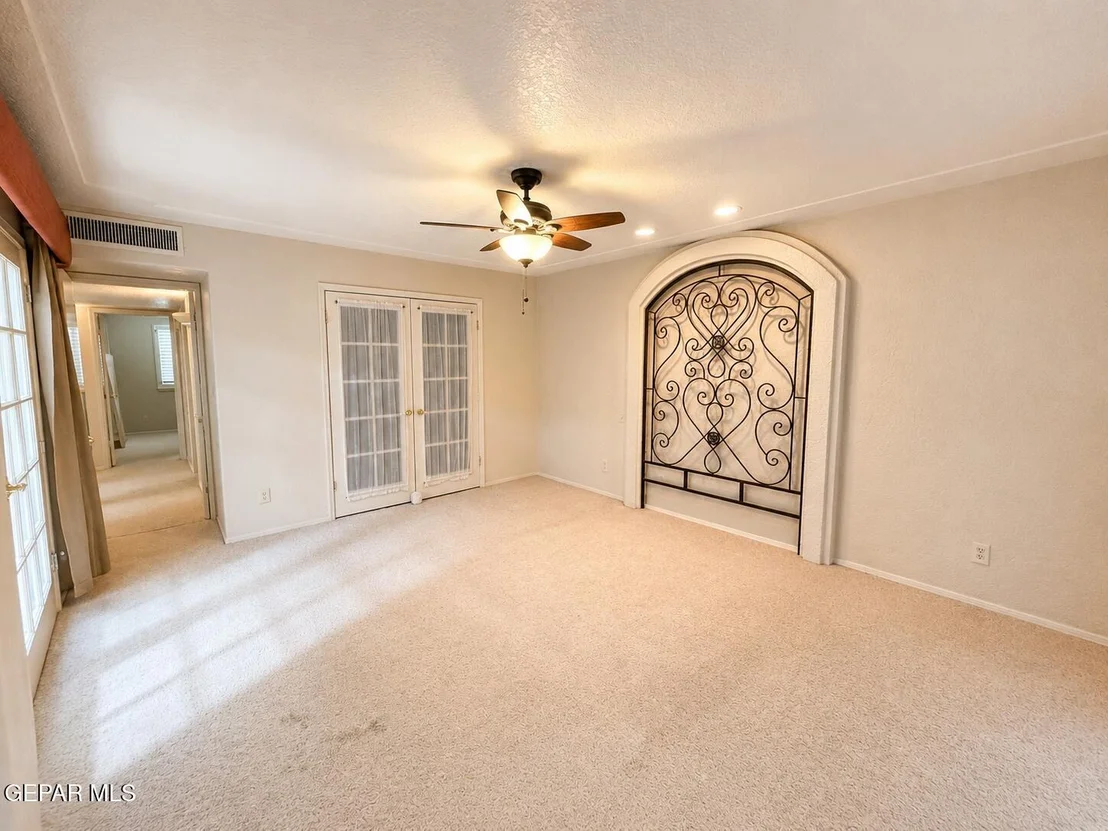 Photo of 6833 LA CADENA Drive
