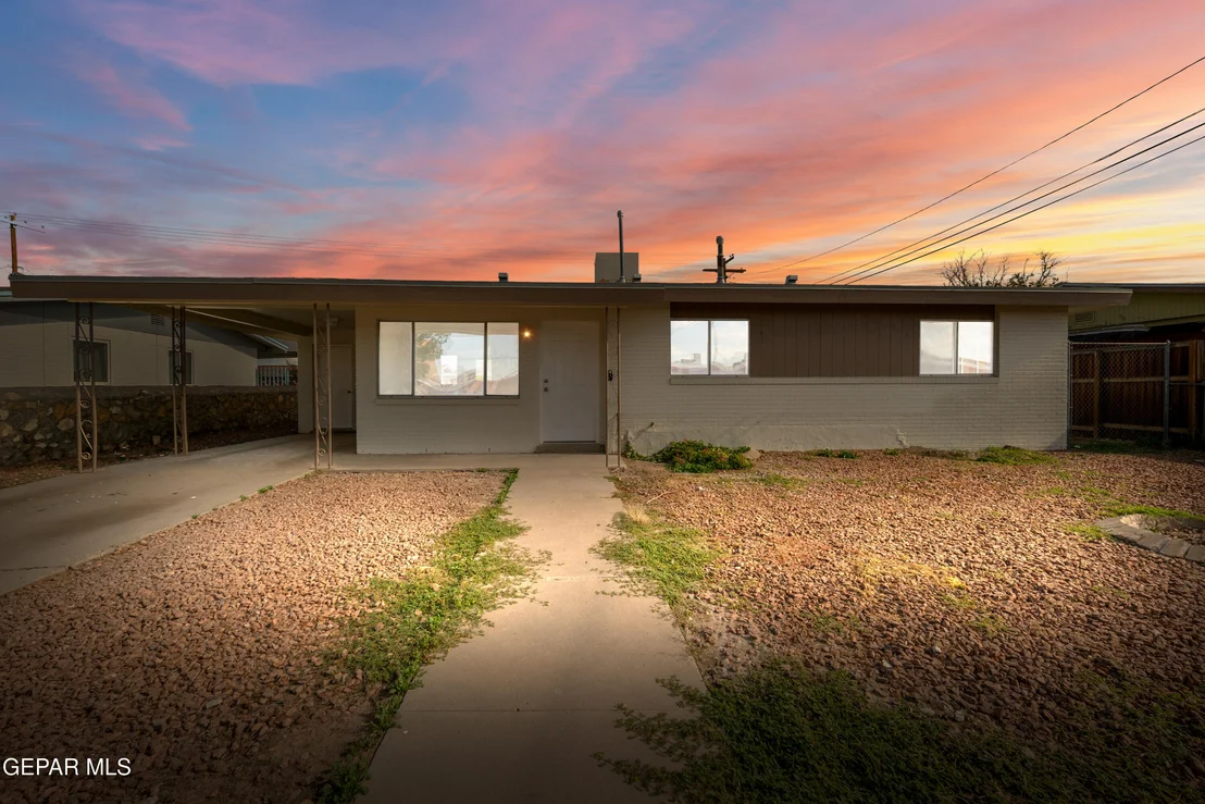 Photo of 412 INDIAN Place