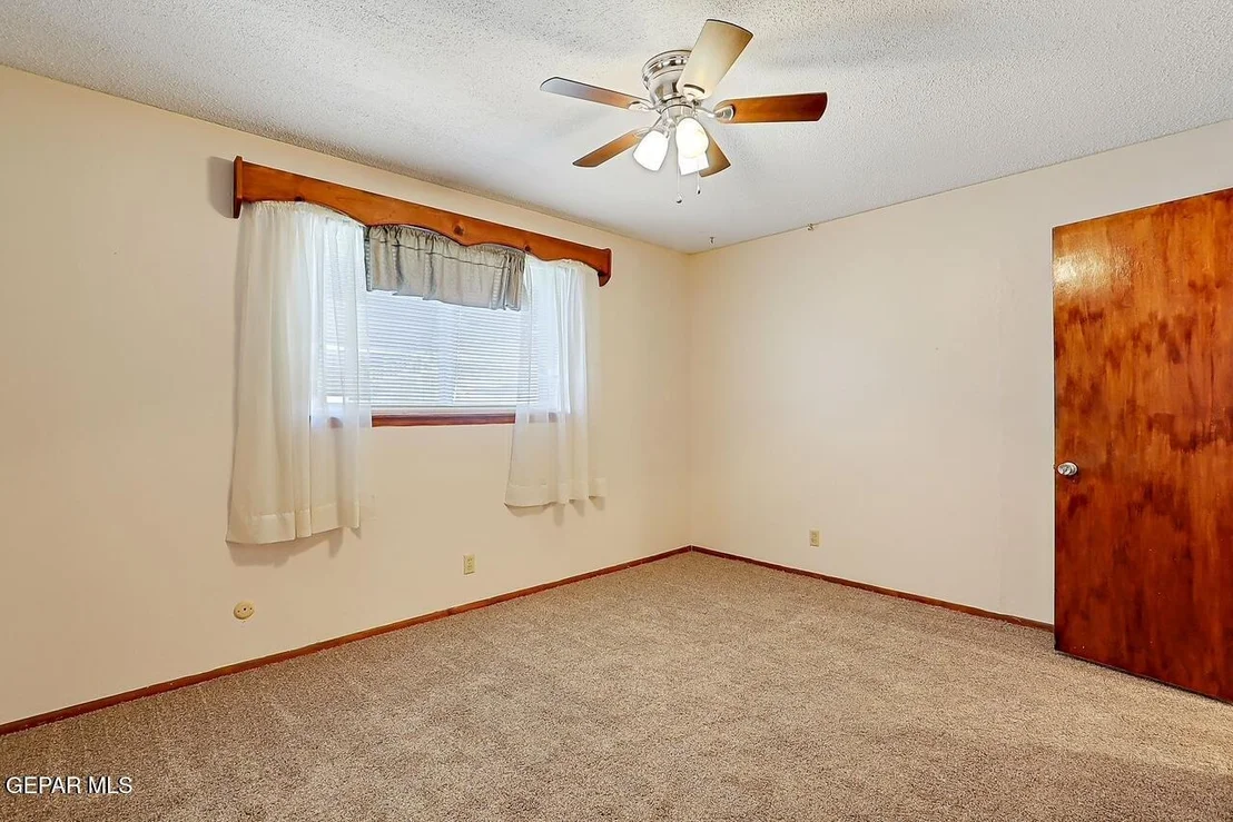 Photo of 5013 Debeers Drive
