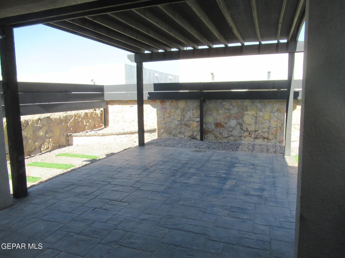 Photo of 909 AIRSHIP Place