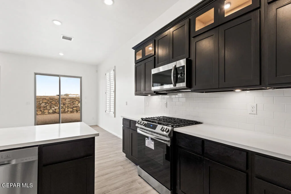 Photo of 15048 Laura Lane