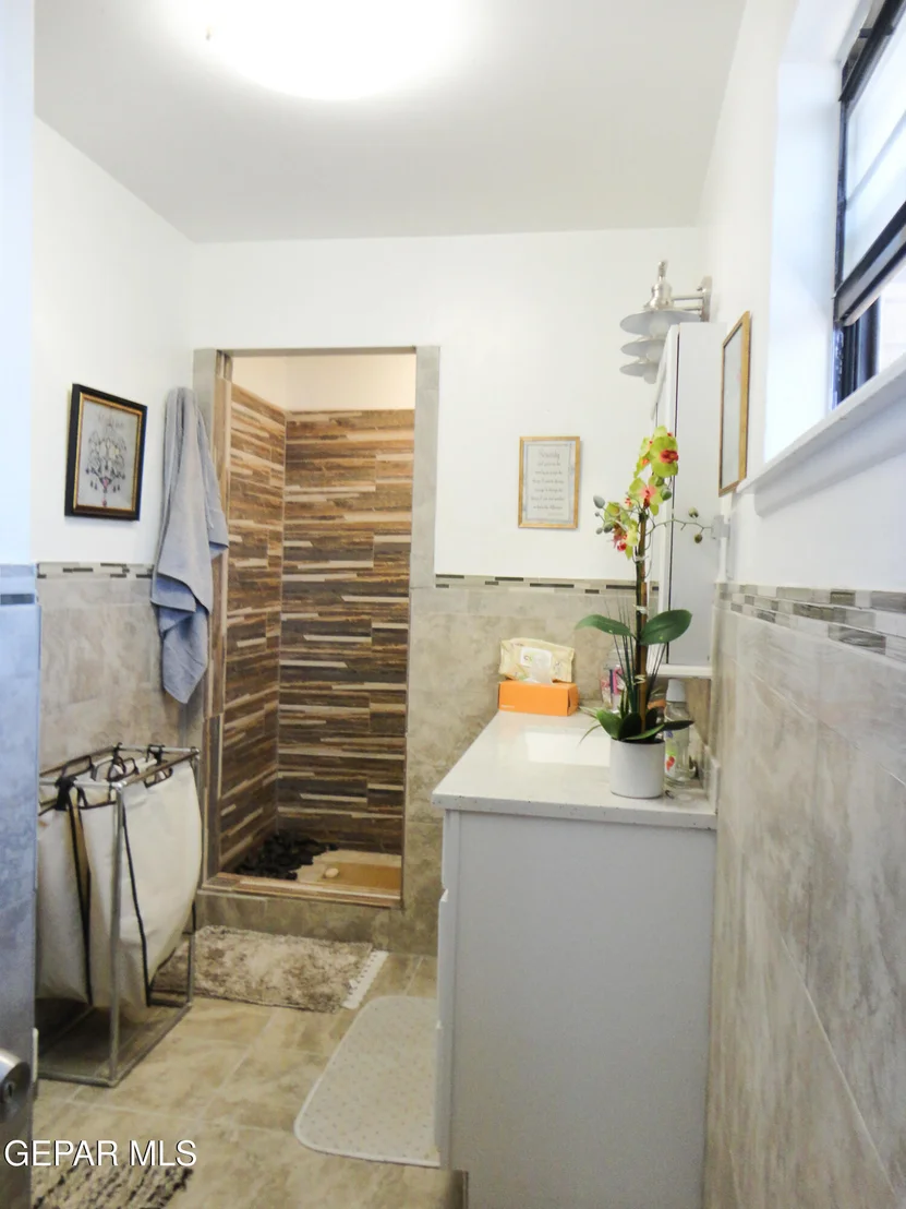 Photo of 624 DE LEON Drive
