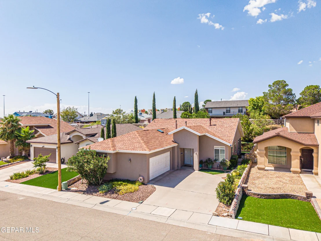 Photo of 7713 OAK LANDING Drive