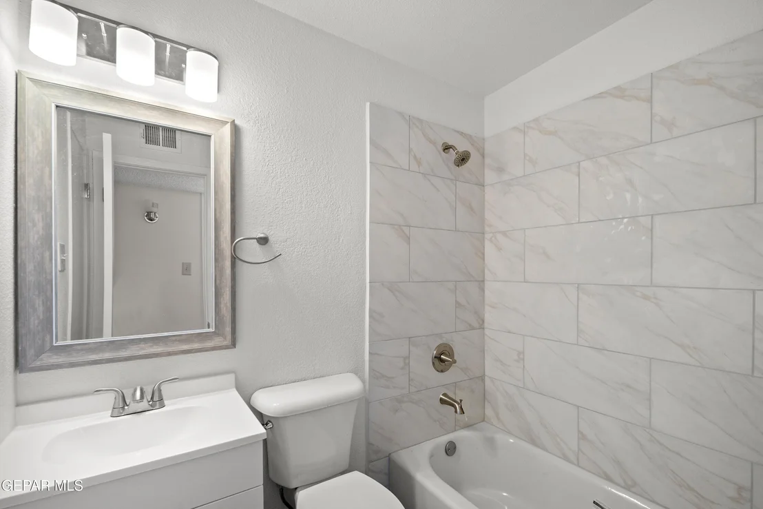 Photo of 276 ROMERIA Drive