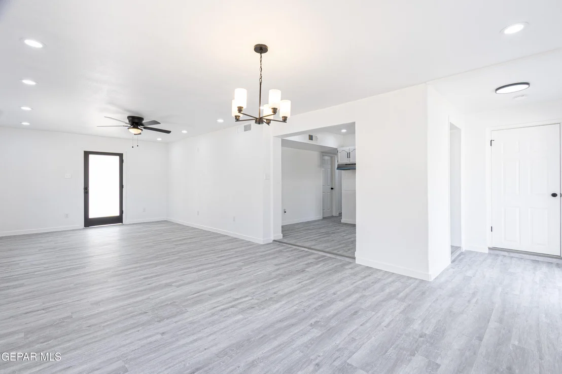 Photo of 460 CHESAK Circle
