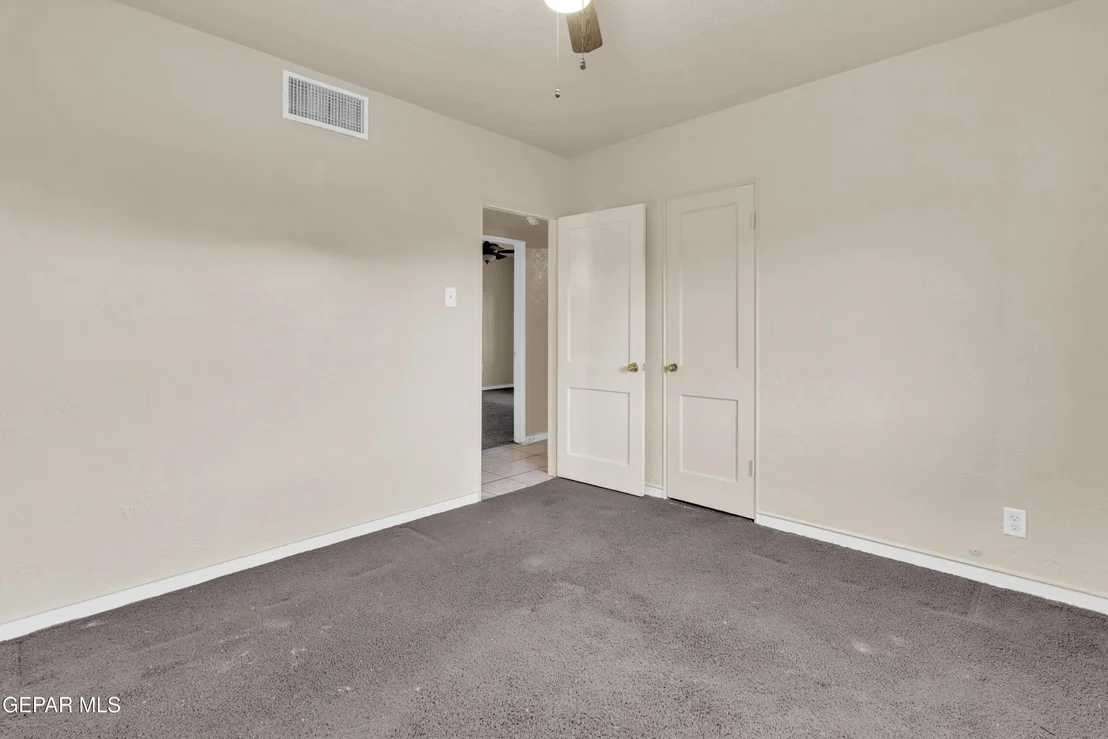 Photo of 800 Raynolds Street