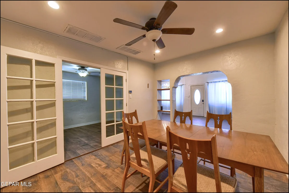 Photo of 504 CANAL Road