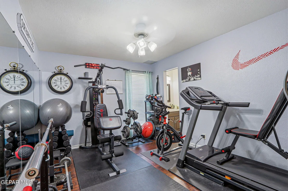 Photo of 716 Willow Glen Drive