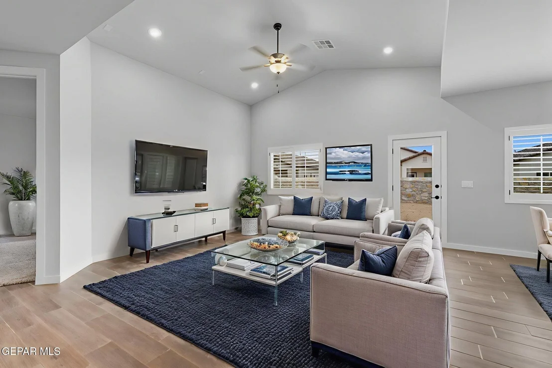 Photo of 909 Pettus Place