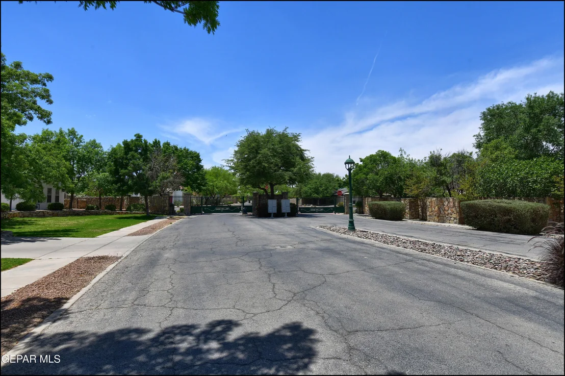 Photo of 4490 SHADOW WILLOW Drive