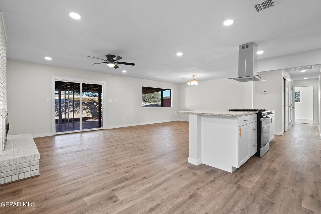 Photo of 10273 RENFREW Drive