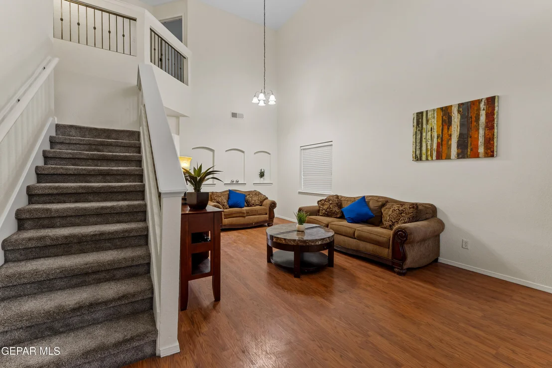 Photo of 11221 Northview Drive