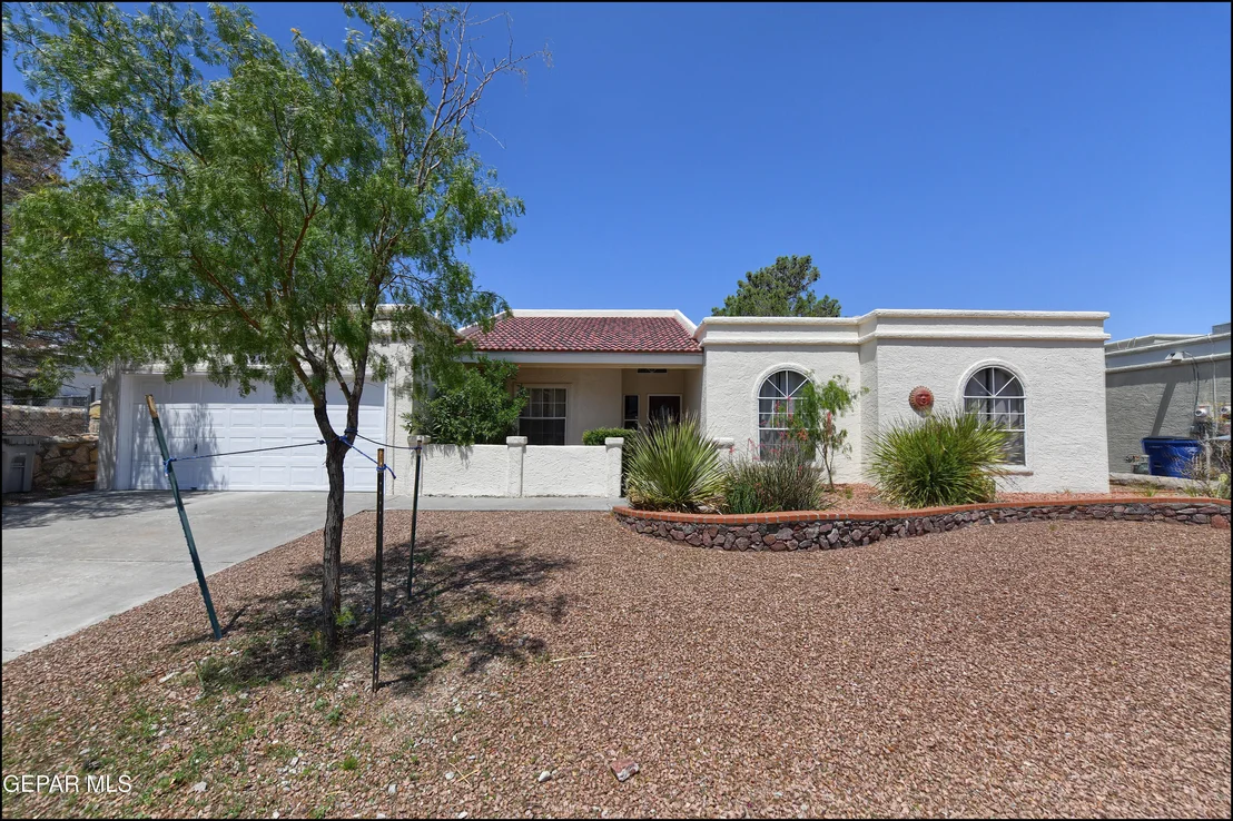 Photo of 829 DULCE TIERRA Drive