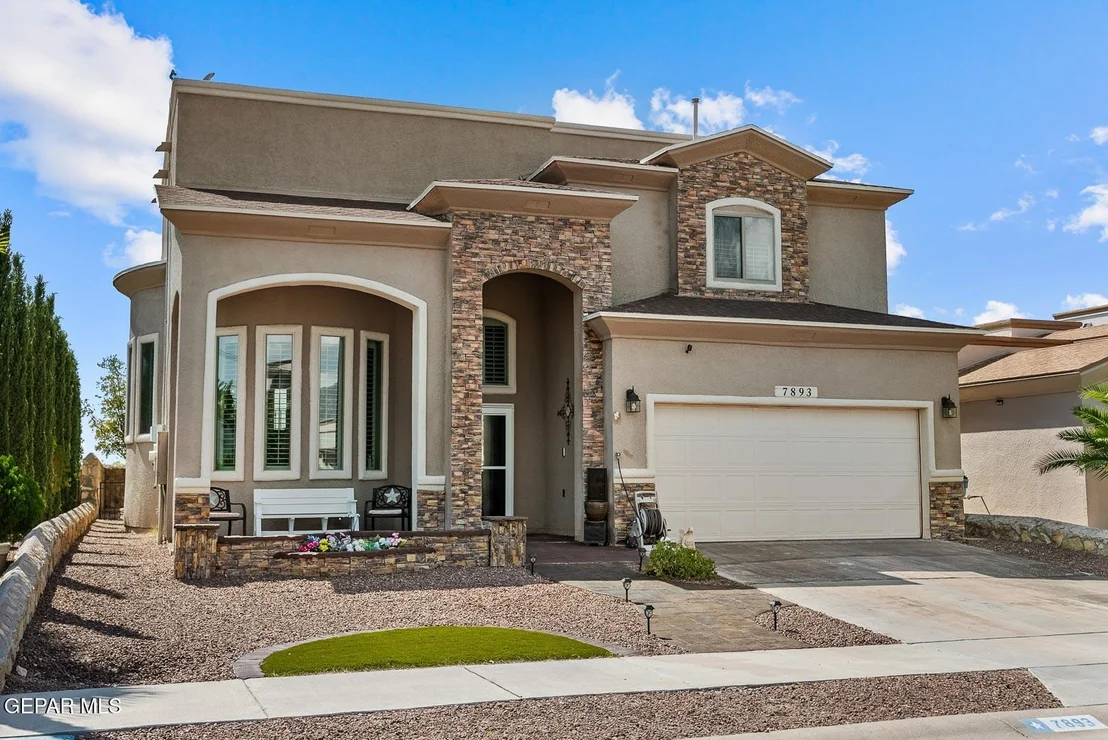 Photo of 7893 Enchanted View Drive