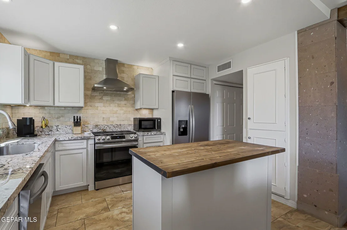 Photo of 7169 EL CAJON Drive